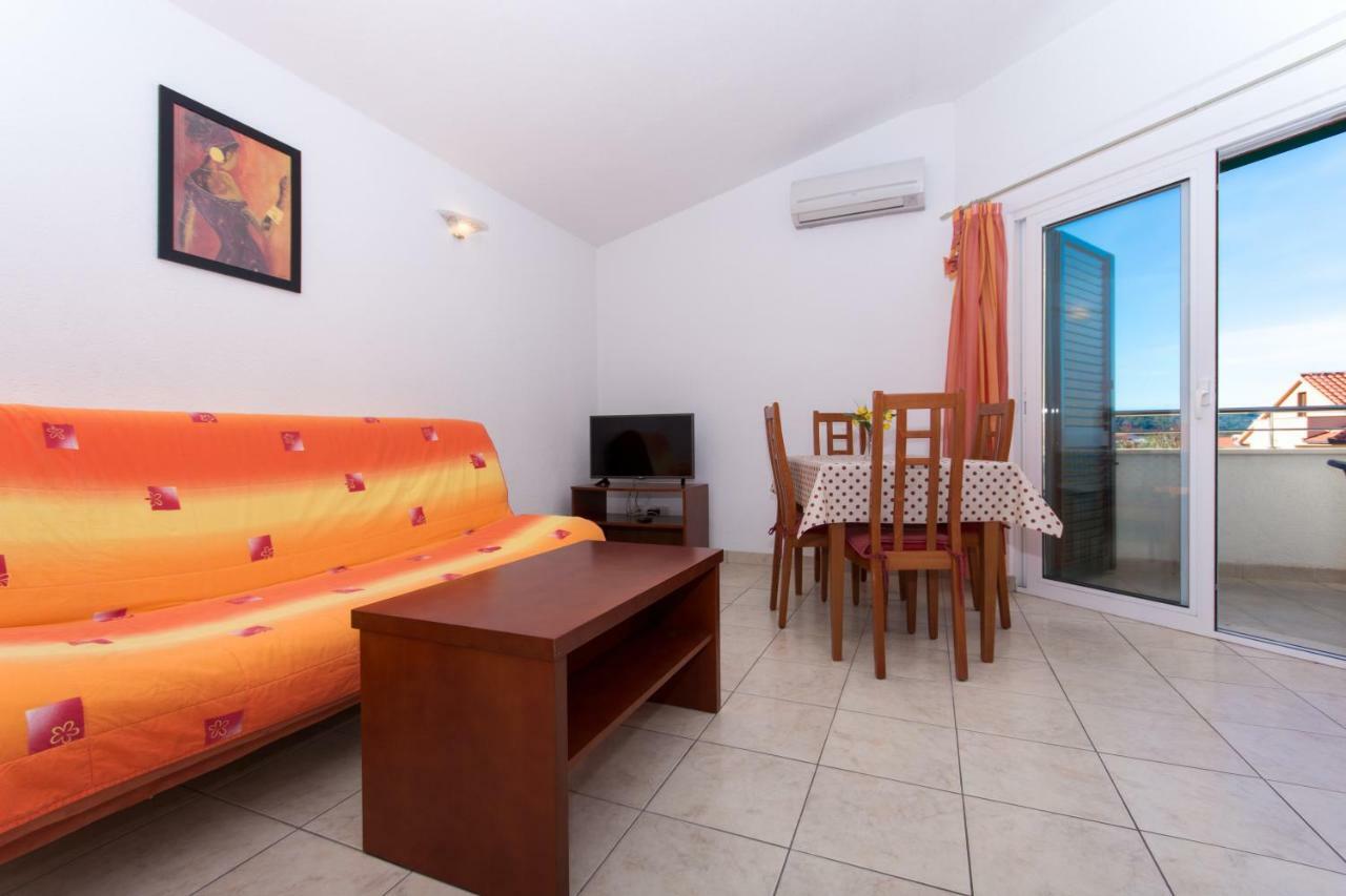 Apartments Fumija Трогір Екстер'єр фото