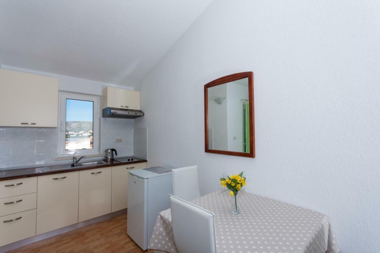 Apartments Fumija Трогір Екстер'єр фото